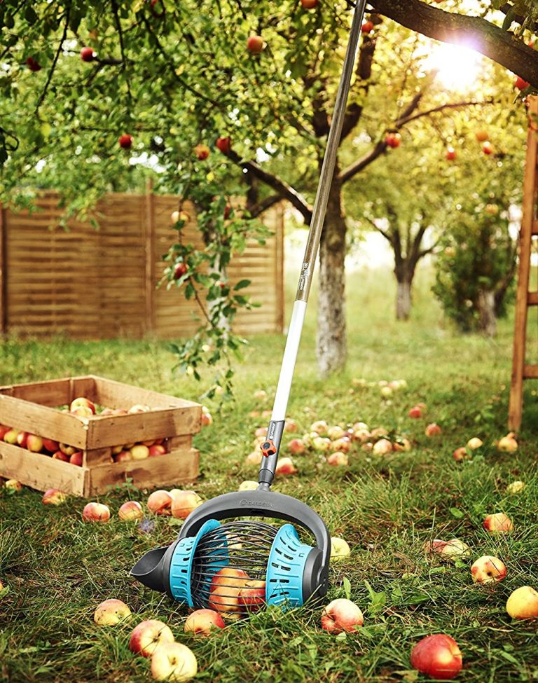 Combisystem-tarvikkeet ja Gardena-lehtienkeräin helpottavat syystyötä puutarhassasi